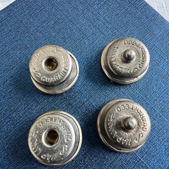 2 Pair of Vintage 'Snap Back' Cuff Links - Picture 10 of 10